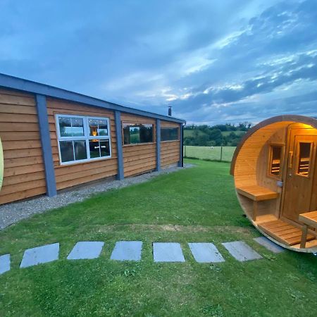 Sleeps 12 Hot Tub Sauna Cinema Pets Welcome Enniskillen Luaran gambar